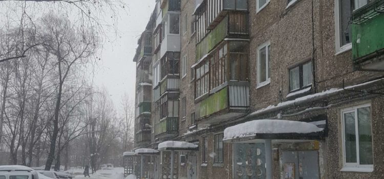 Очистка крыш от снега и наледи