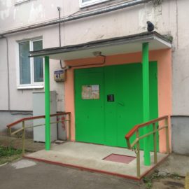 Выполнен ремонт входных групп.