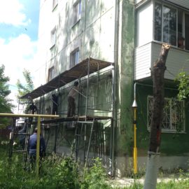 По ул.Воронежская, д.№24 продолжаются работы по капитальному ремонту
