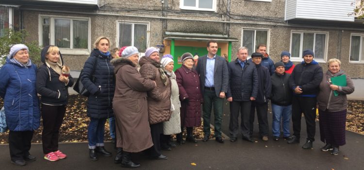 Закончены работы по благоустройству дворовой территории. Закончены работы по благоустройству дворовой территории.